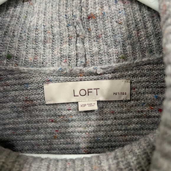 🌿🍁🌱Ann Taylor Loft Cowl Neck Gray Sweater - XSP Petites - Picture 9 of 14